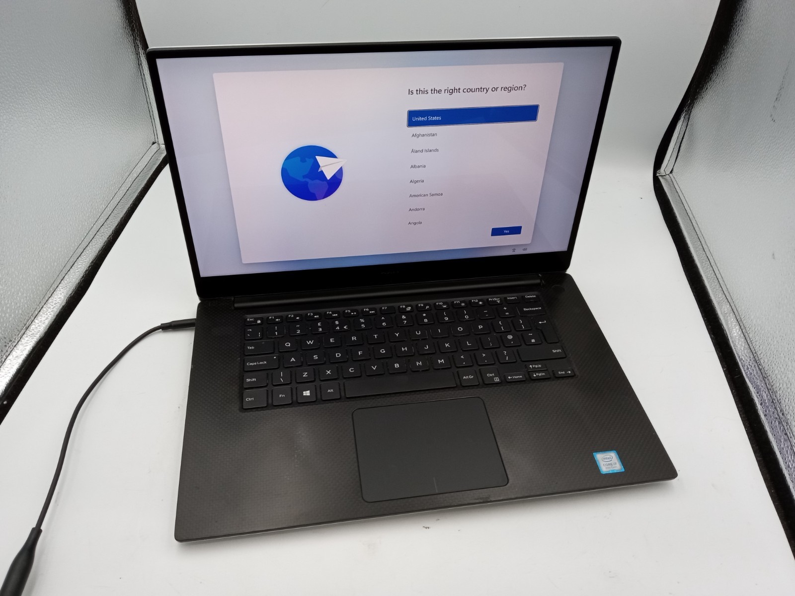Dell XPS 15 9570 15" Laptop i7-8750H 4GB RAM 128GB SSD Windows 11 - READ -RR