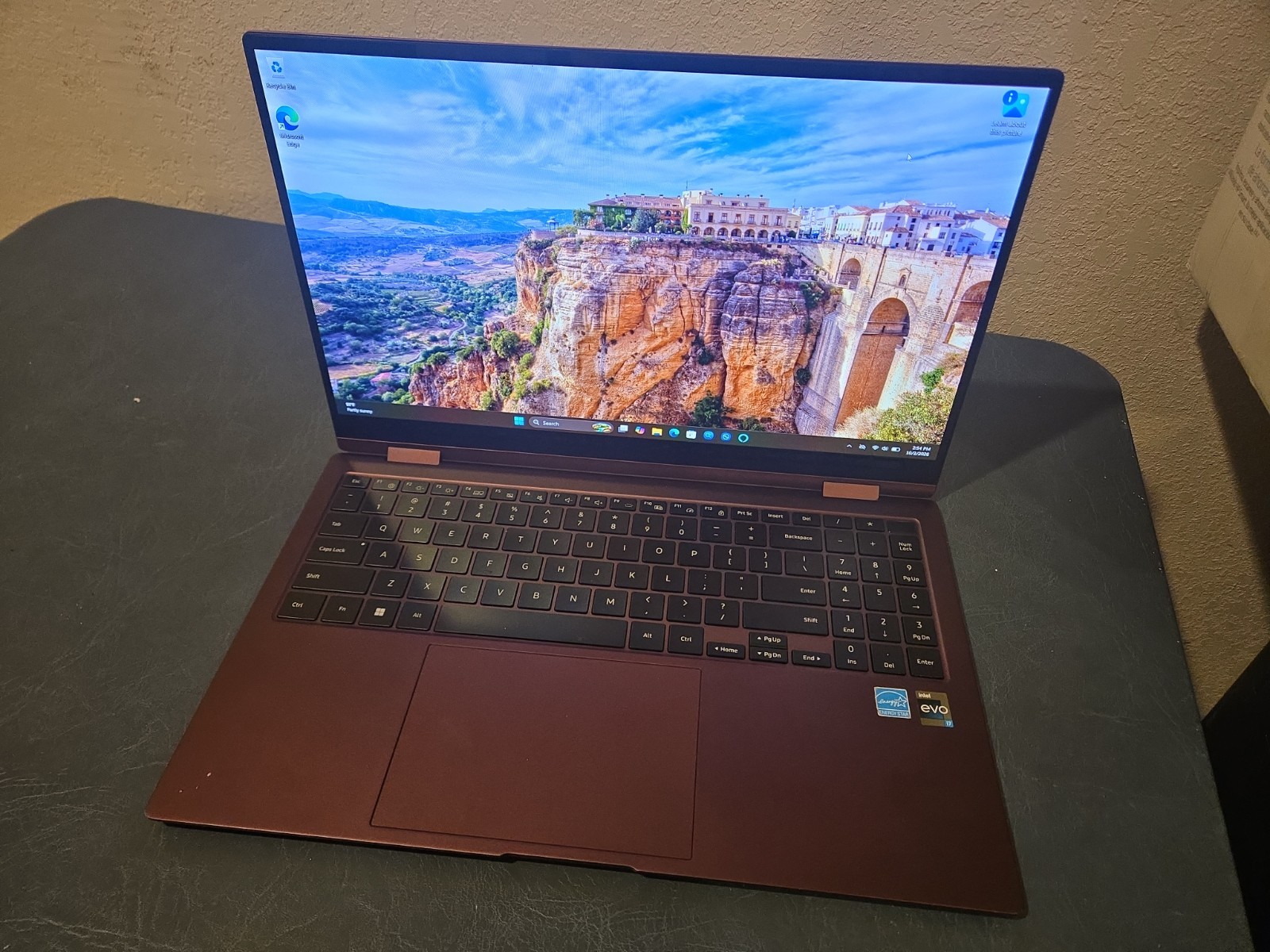 Samsung Galaxy Book2 Pro 360 15.6" (1TB SSD, Intel Core i7 12th Gen., 4.70 GHz