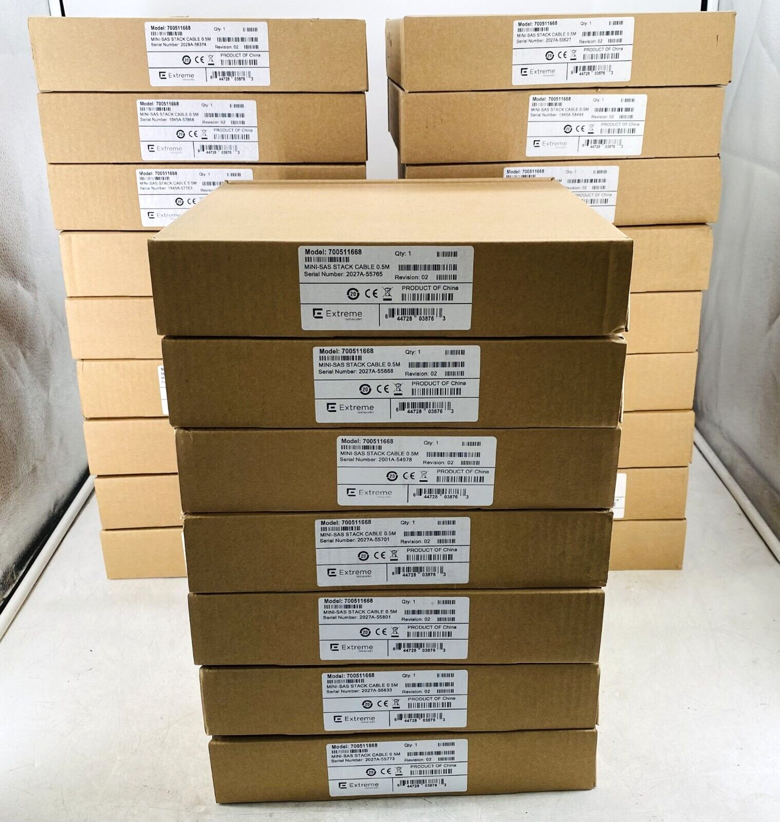 LOT OF 24 NEW EXTREME NETWORKS 700511668 NBEECB-A802 MINI SAS .5M STACK CABLES