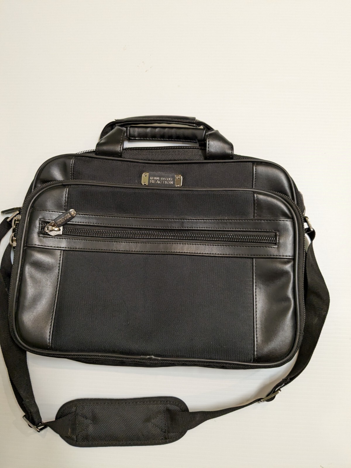 KENNETH COLE REACTION R-TECH Black Soft Briefcase Laptop Messenger Bag 14x10"