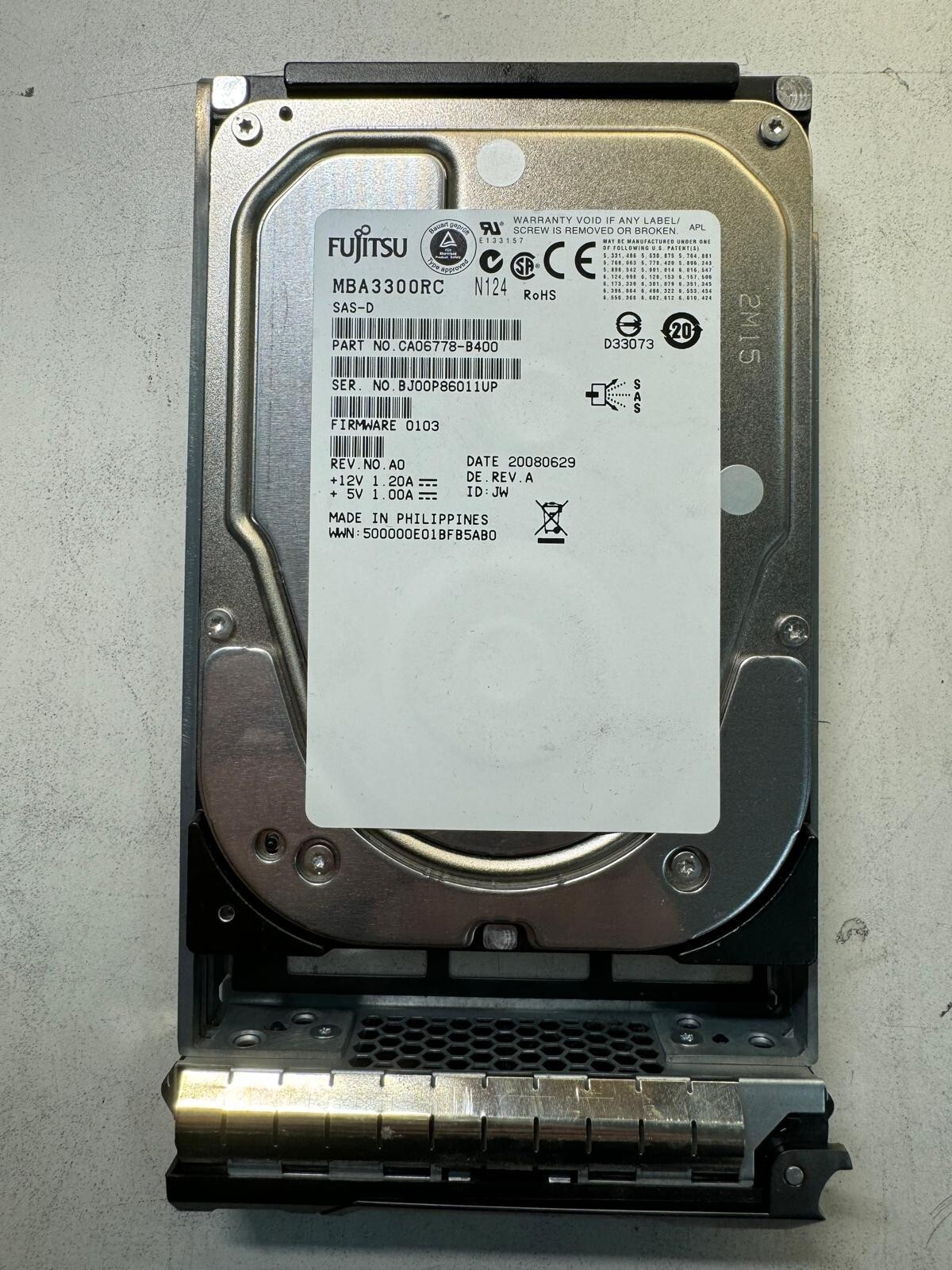 FUJITSU MBA3300RC CA06778-B400 300GB 15K RPM 16MB CACHE SAS-D 3.5" HDD