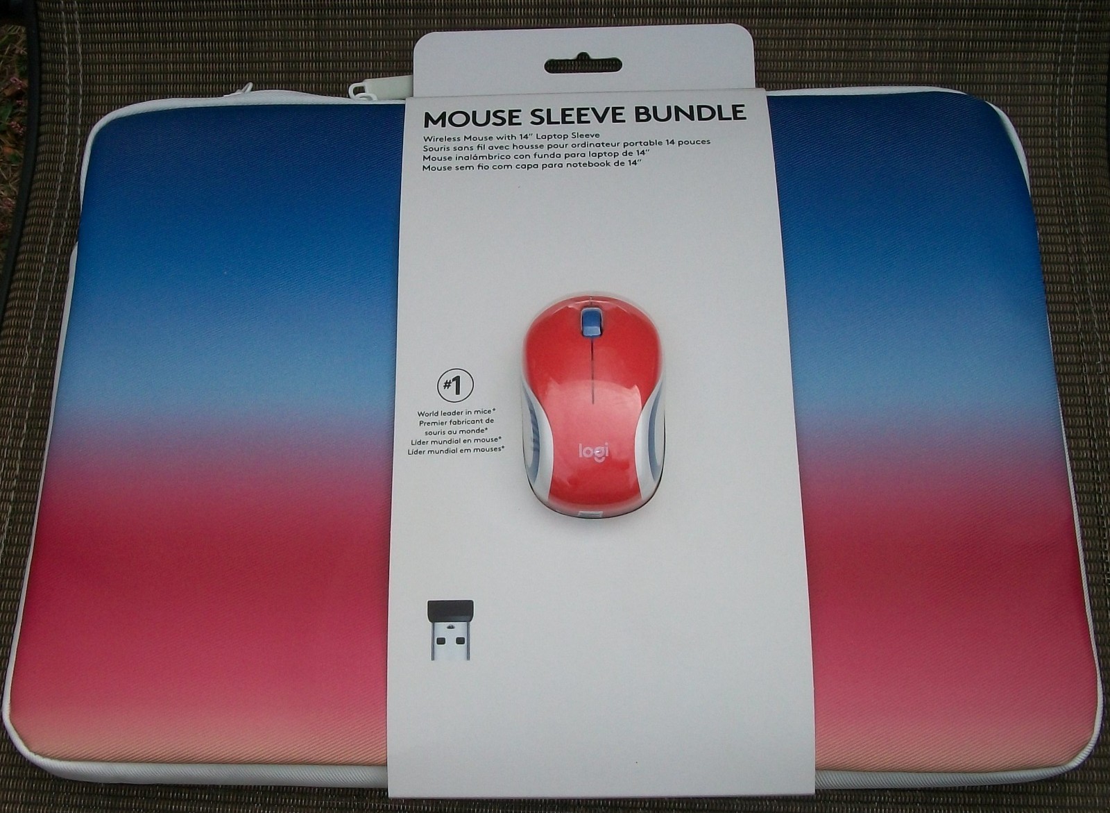 Logitech 14" BUNDLE Neoprene SLEEVE /BLUETOOTH  MOUSE Laptop Tablet  Blue GIFT
