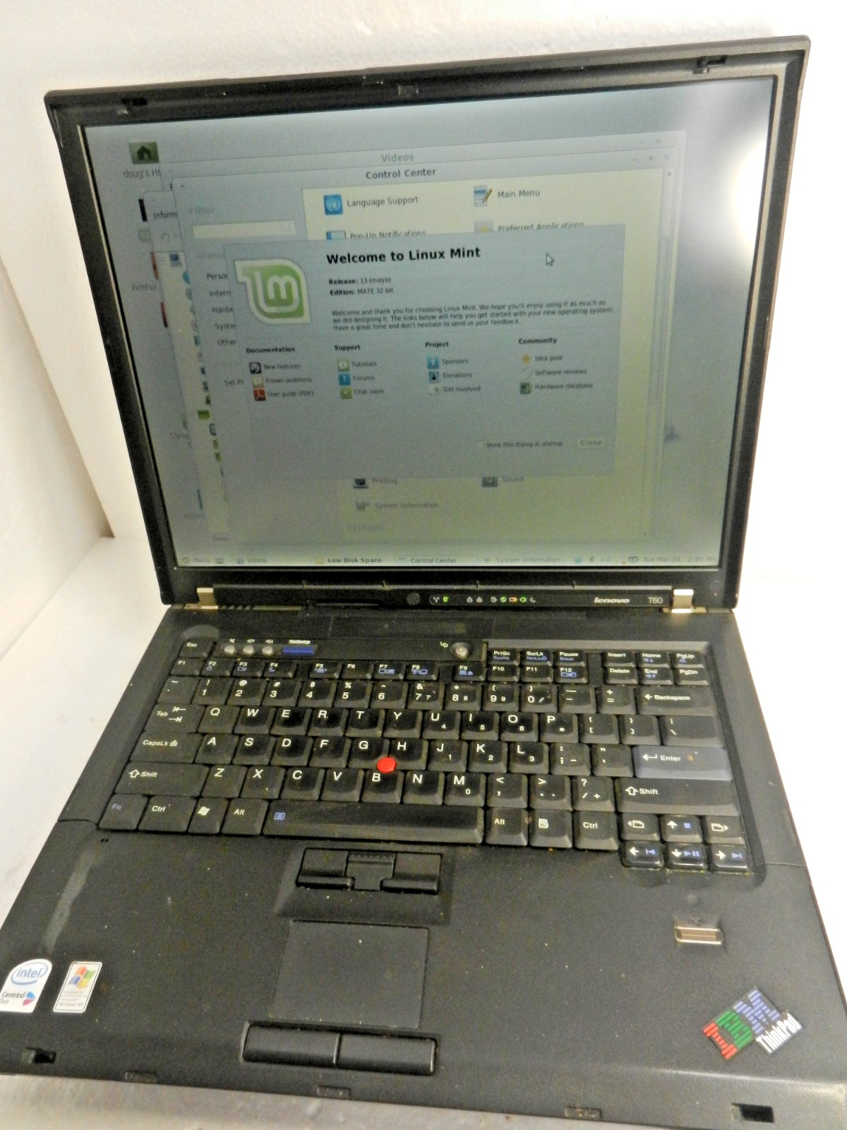 IBM 15" Lenovo T60 Thinkpad - Core 2 Duo T2400 @ 1.83GHz / 1GB  - LINUX MINT 13