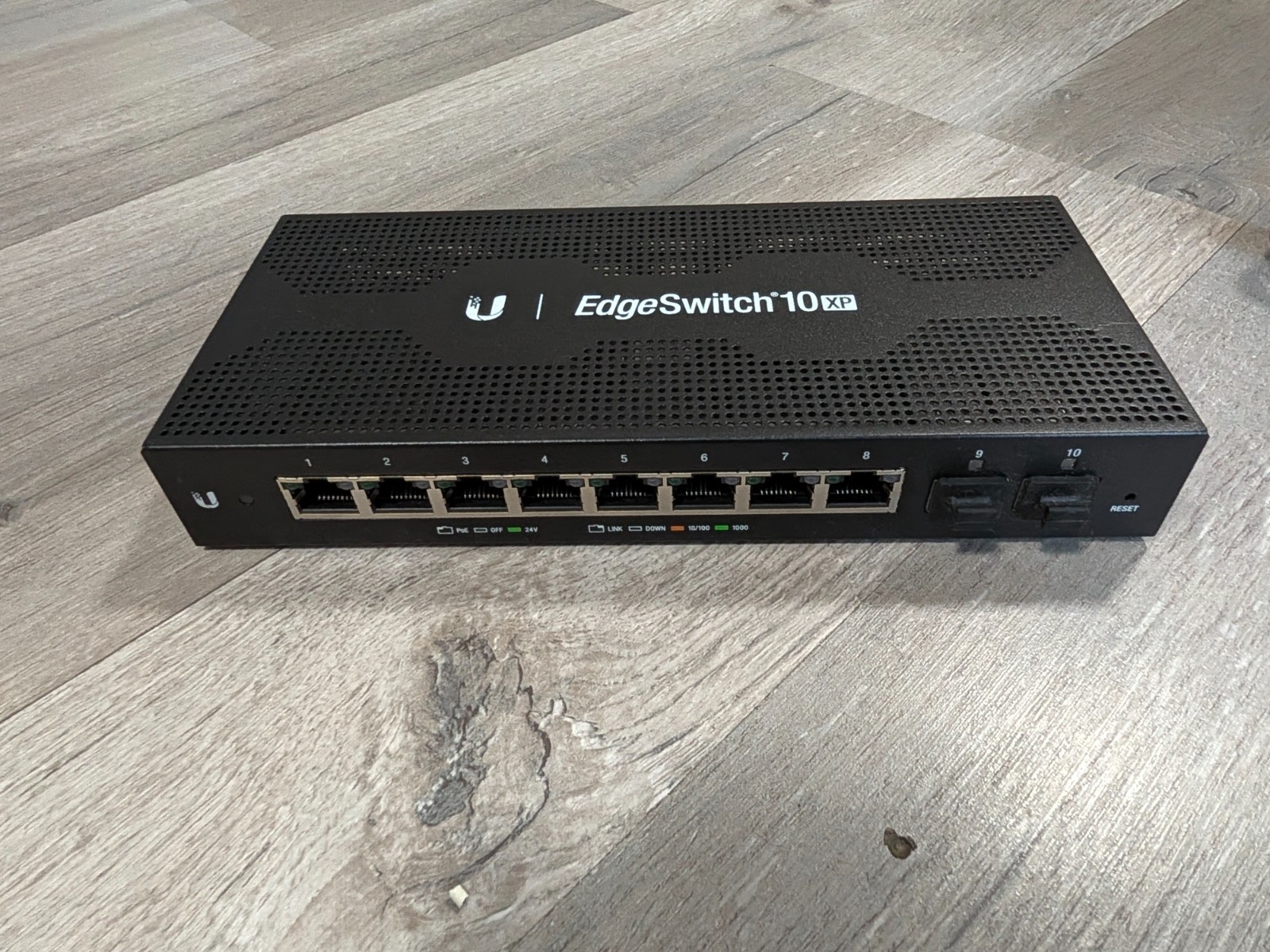 Ubiquiti Networks EdgeSwitch 10XP Managed 10-Port Gigabit Switch ES-10XP