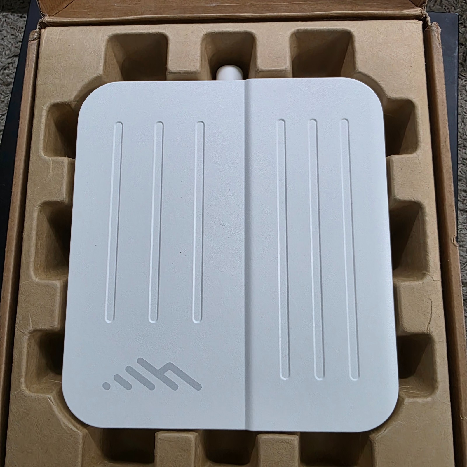 Cradlepoint W1855-5GC-GN Outdoor 5G Wideband Adapter Router WWAN Ericsson