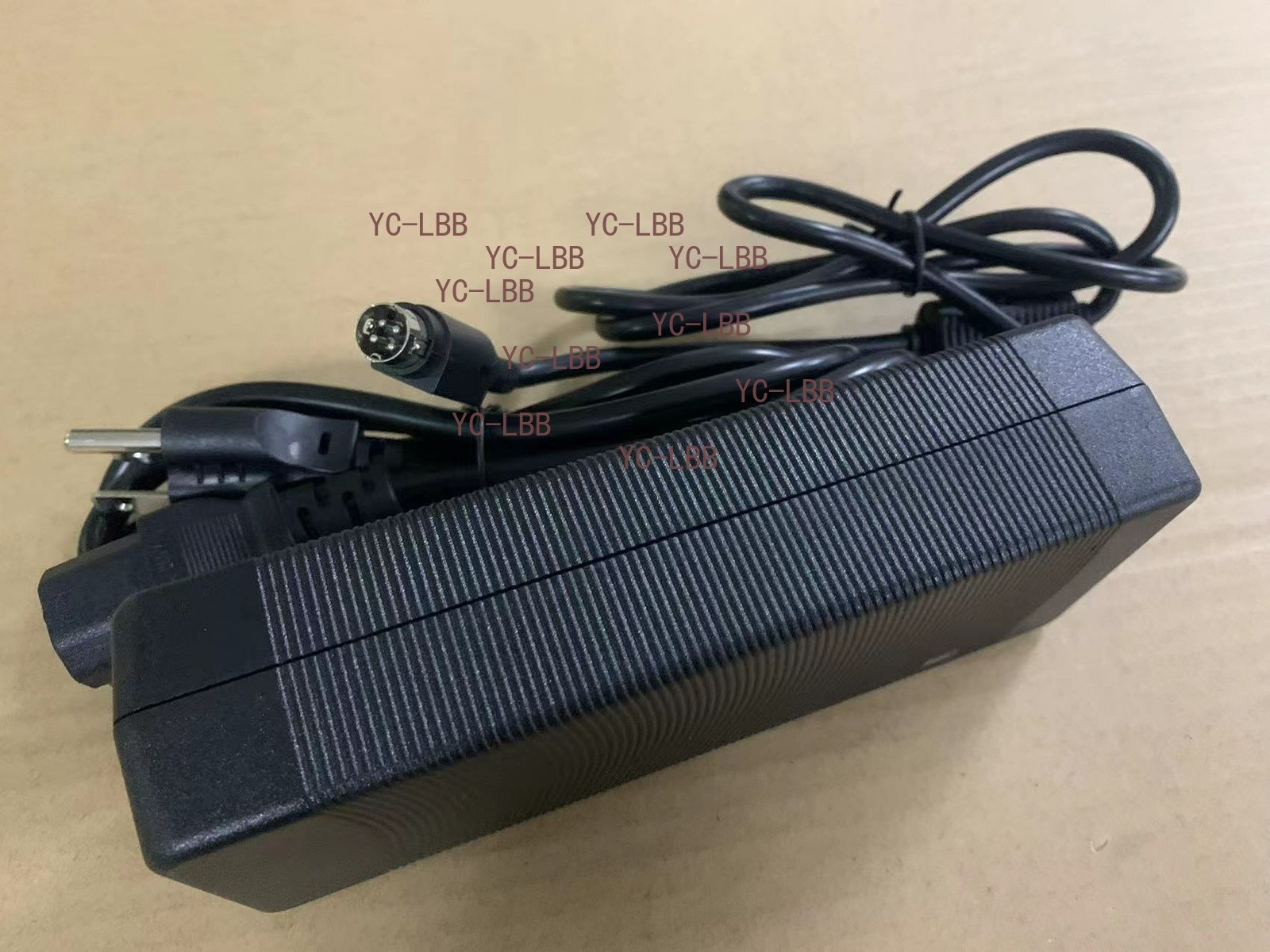 4-PIN Universal Adapter for Edan Acclarix AX8 Power Supply
