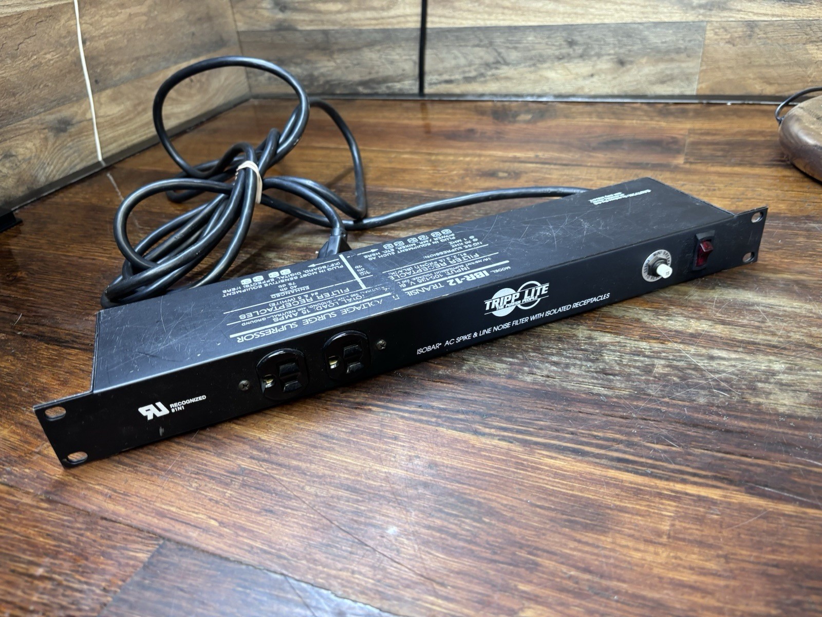 Tripp Lite ISOBAR IBR 12 RACK MOUNT AUDIOPHILE LINE NOISE FILTER SURGE SUPRESSOR