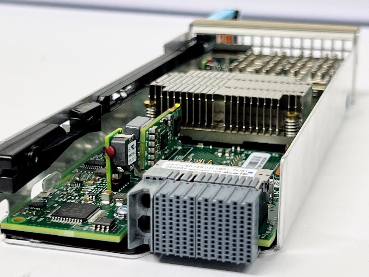EMC 303-318-000A-09 2-Ports 56GB Ib v2 SLIC34 Enhanced Sib x16 CF2BK183800104