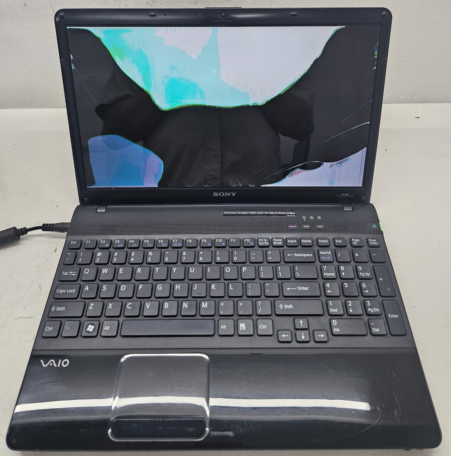 Sony Vaio VPCEB4HGX 15.6" Laptop Intel 4GB Ram NO HD/OS Bad Screen (FL)