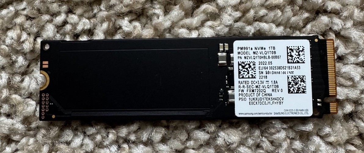 Samsung PM991a PCIe NVMe M.2 1TB SSD MZ-VLQ1T0B SSD (0 Hours 100% Health)