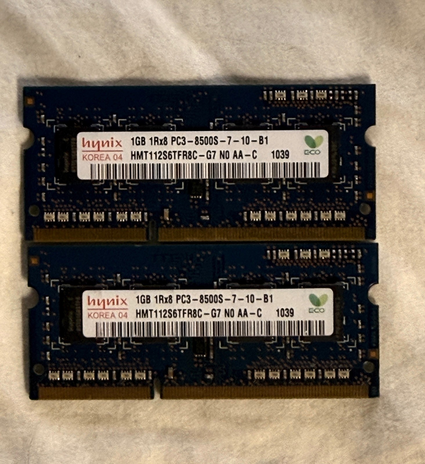 2x RAM LOT of Hynix 1GB 1RX8 PC3-8500S-7-10-B1(DDR3 1066MHz) (=2GB)Memory Laptop