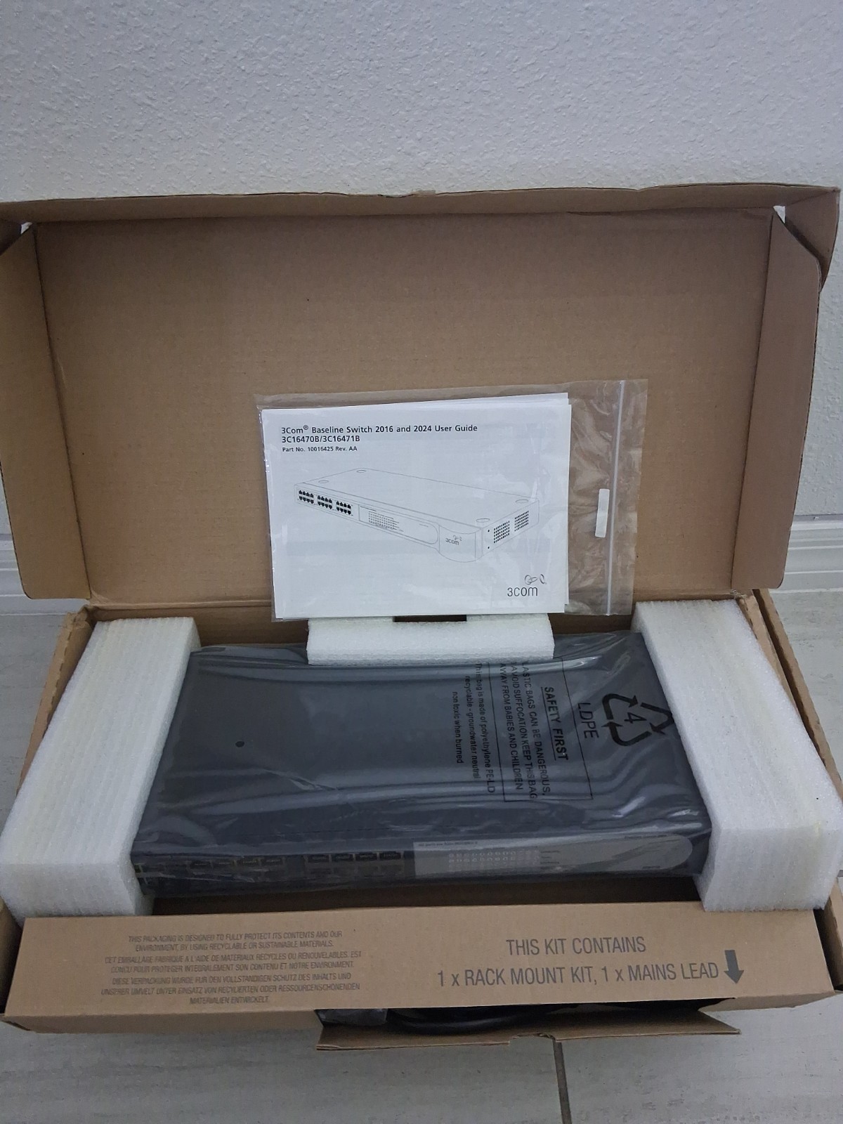 New In Box 3Com Baseline Switch 2024 - Anatel 3C16471B