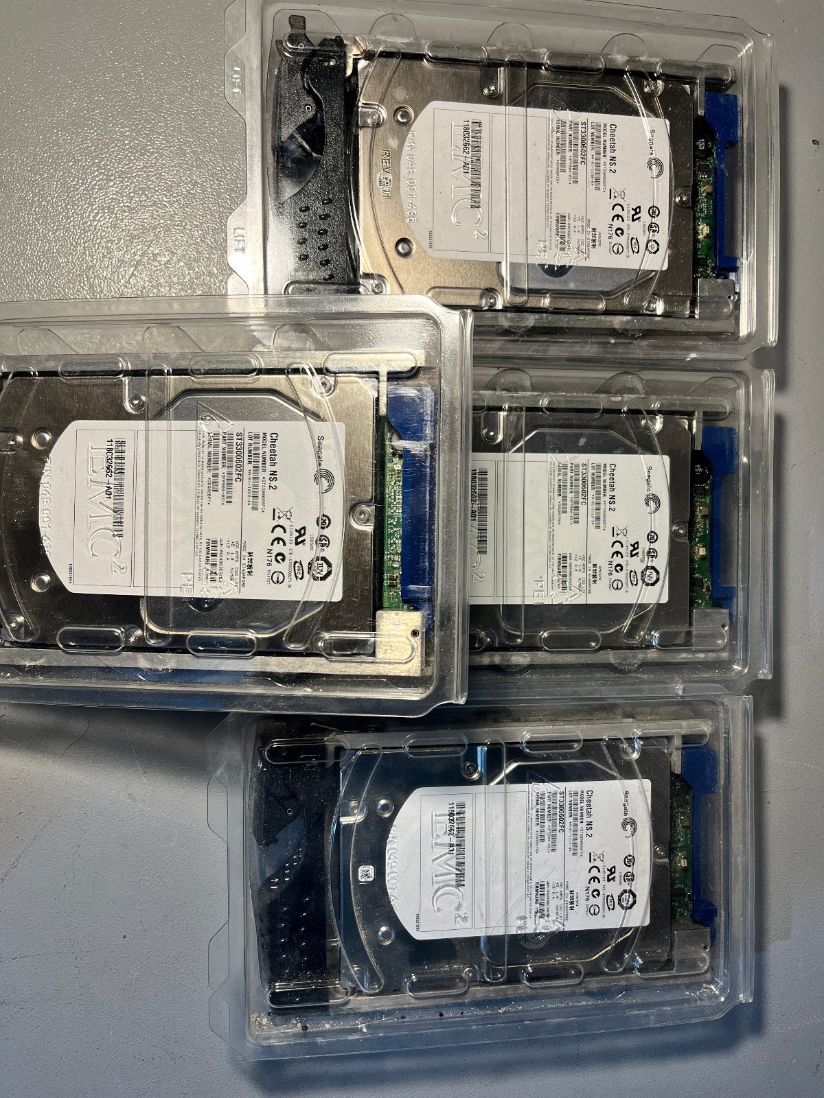 Seagate Cheetah NS.2 ST3300602FC 300GB 10K RPM Fibre Channel FC-AL 4Gb/s