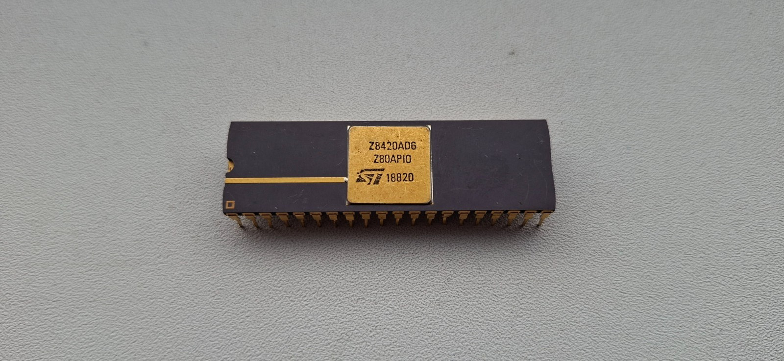 ST Z80A PIO Z8420AD6 for Z80 CPU rare vintage CPU GOLD