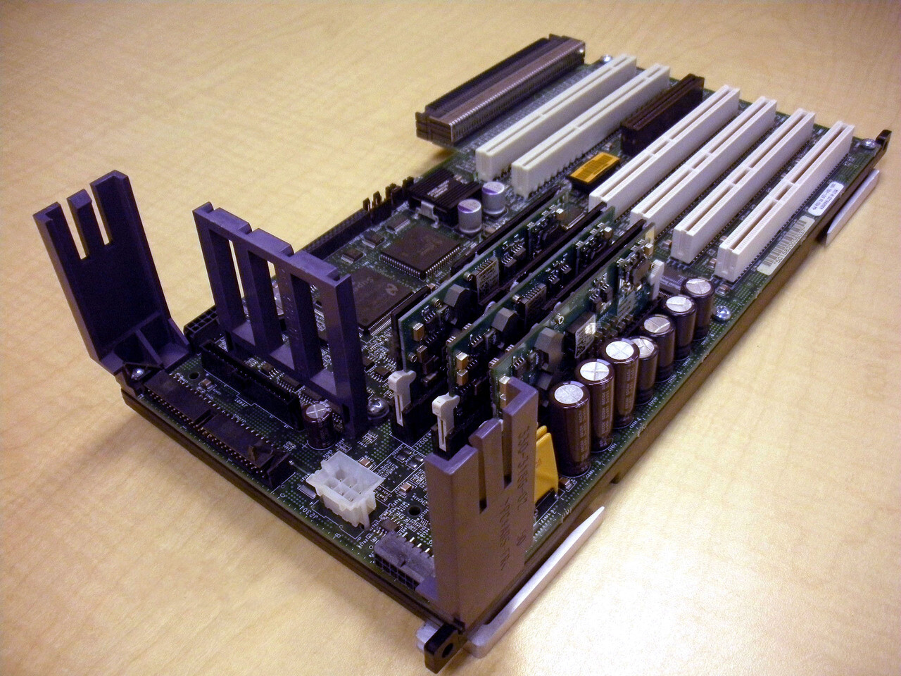 Sun 501-5820 PCI I/O Riser Board for V480