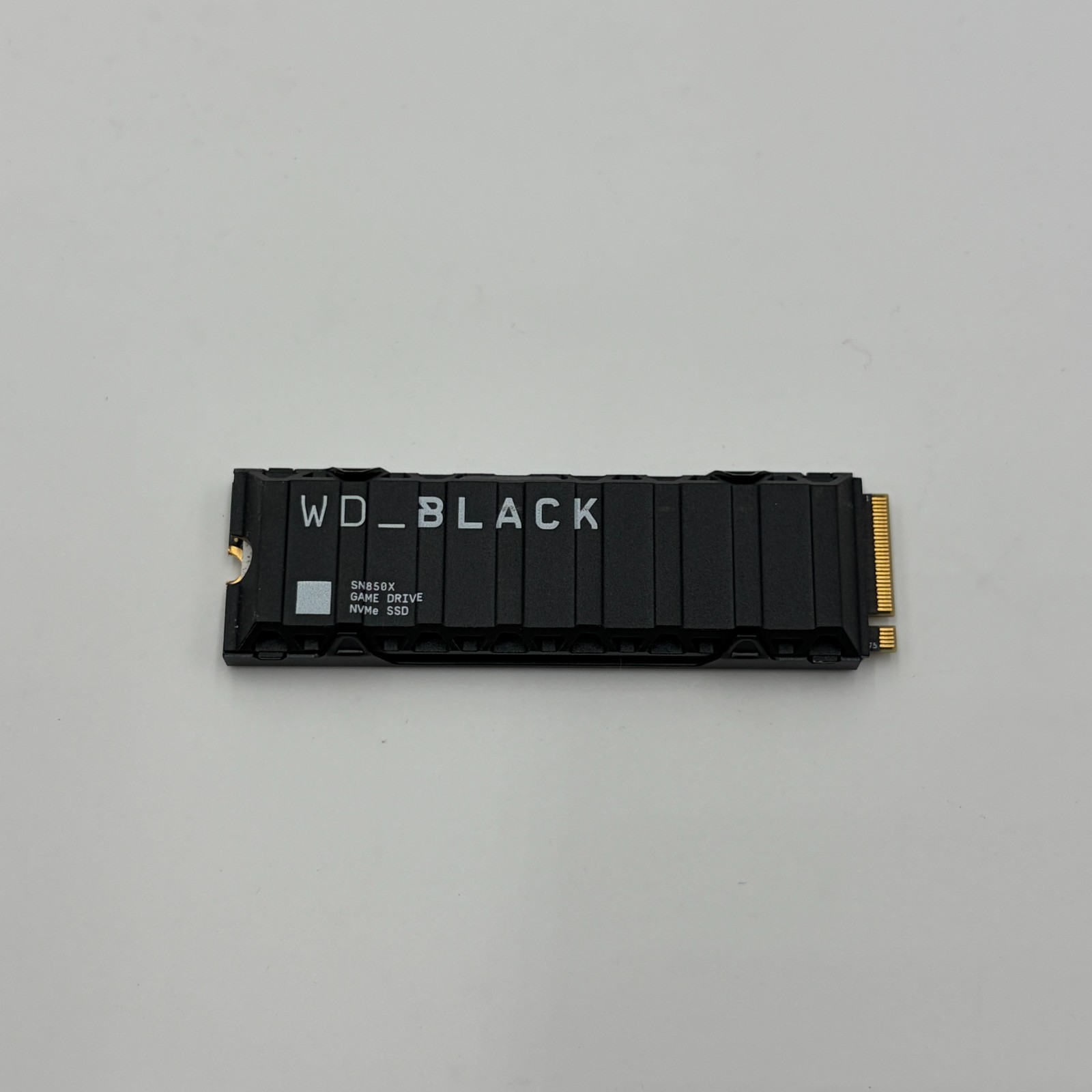 Western Digital WD_BLACK SN850X 2TB NVMe Internal SSD with Heatsink - 99% Health