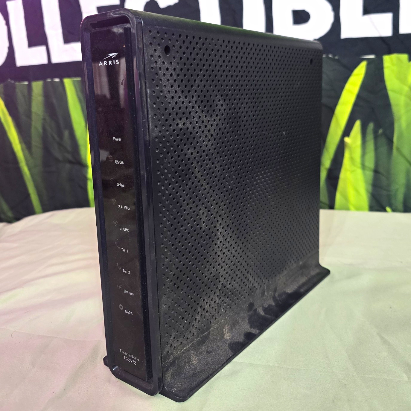 ARRIS TG2472G DOCSIS 3.0 Dual-Band WiFi Cable Modem Router 4 LAN USB RJ11