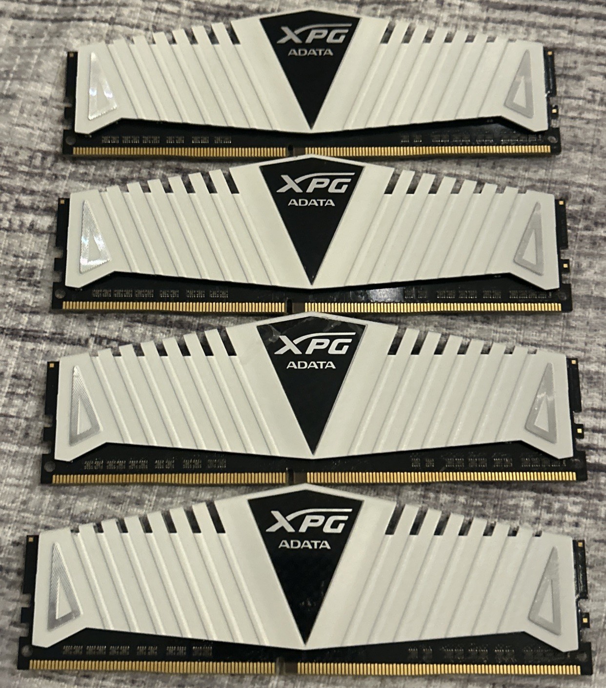 ADATA XPG 24GB (4x8GB) DDR4 RAM AX4U2800W8G17-BWZ
