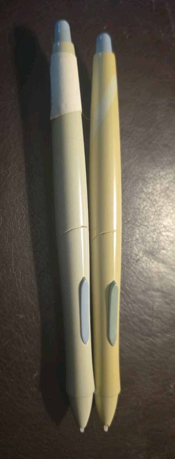 Wacom ZP-501E Intuos3 Grip Pen Cintiq 12WX DTZ-1200 21UX DTZ-2100 lot of 2