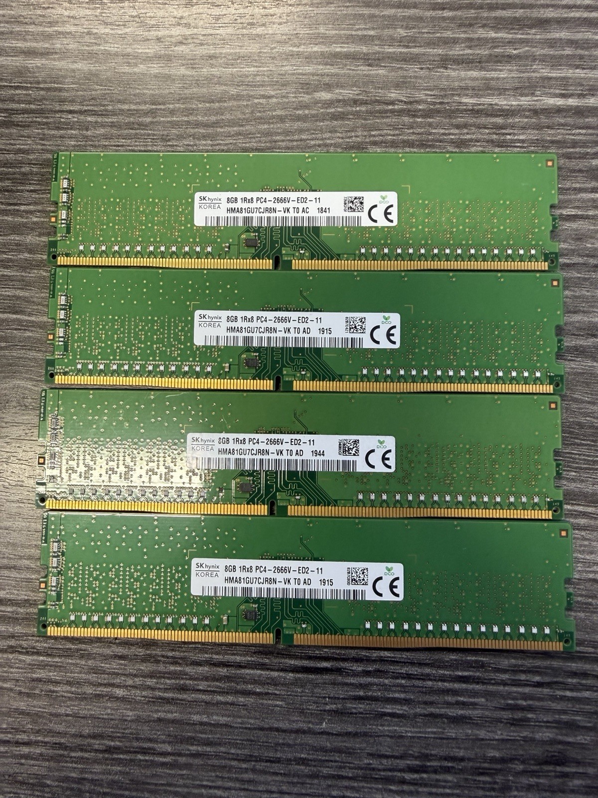 SK hynix 32GB (4x8GB) DDR4 PC4-2666V DIMM 288-Pin RAM HMA81GU7CJR8N-VK