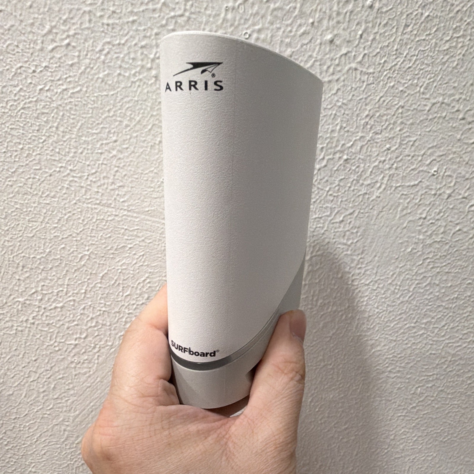ARRIS SURFboard S33 DOCSIS 3.1 Cable Modem 2.5Gbps, 2 LAN Ports