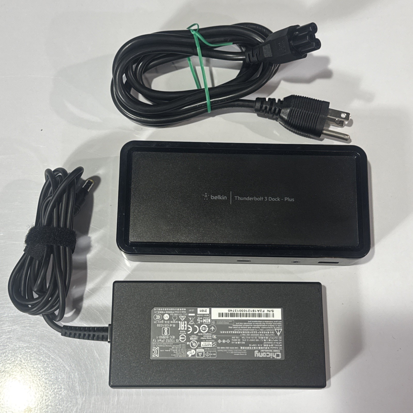 Belkin F4U109 Thunderbolt 3 Dock Plus w/ 135W Chicony Adapter & TB3 Cable