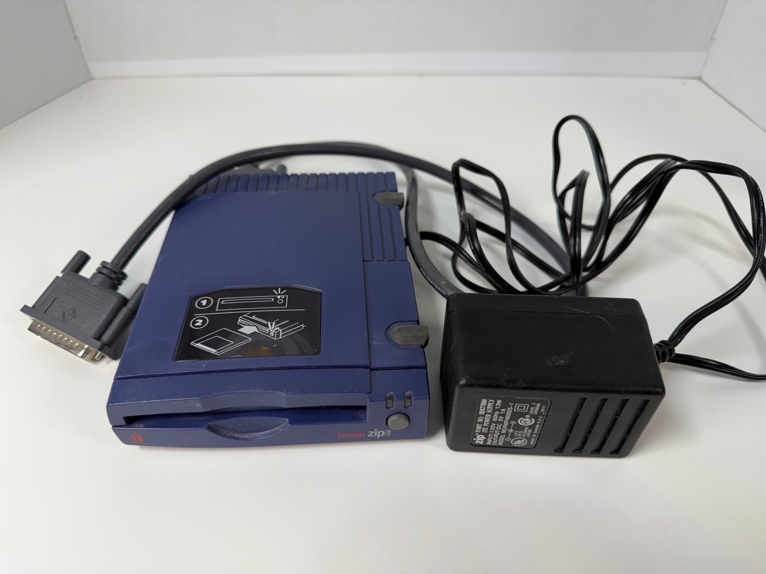 Vintage Iomega Zip 100 Z100S2 External SCSI Drive Power Supply Cable Powers On