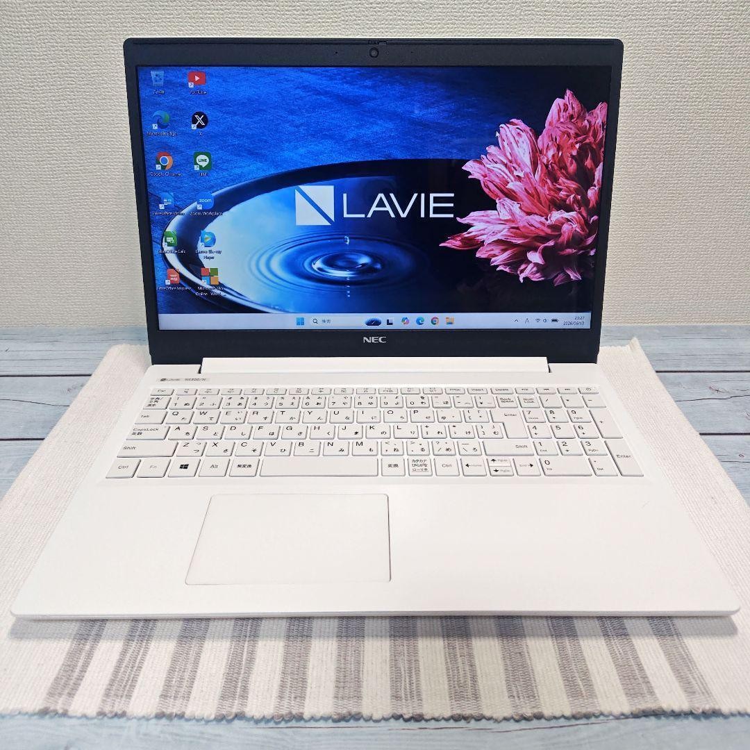 NEC Lavie Note NS300/NAW-E3 Laptop Core i3-8145U 8GB SSD256 HDD1TB
