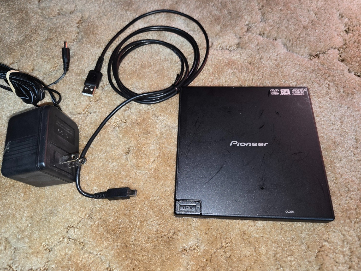 Pioneer DVR XD09  slim external  DVD/CD writer drive with cables