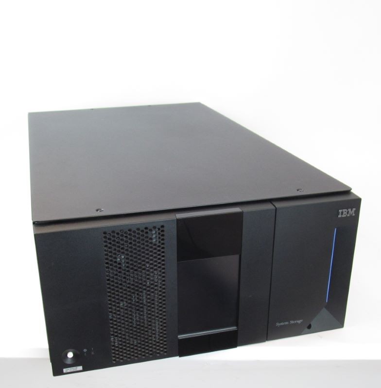 IBM 3576-L5B TS3310 TAPE LIBRARY