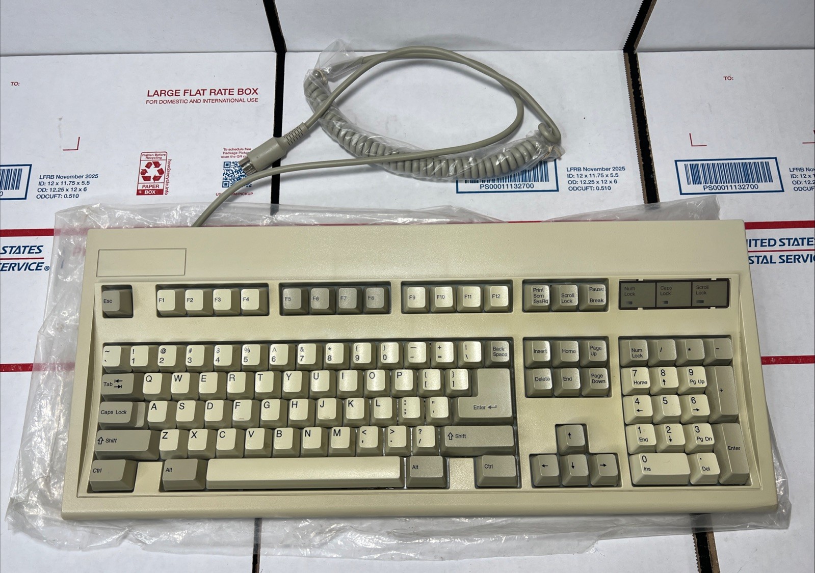 Vintage Key Tronic E03601Q AT-Style Mechanical Keyboard 5-Pin DIN -SAME DAY SHIP