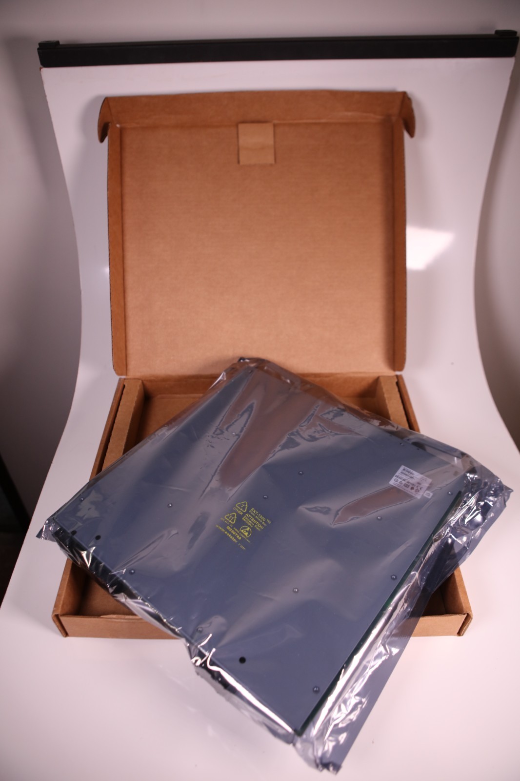 Cisco Catalyst 9400 C9400-LC-48U Line Card New Open Box