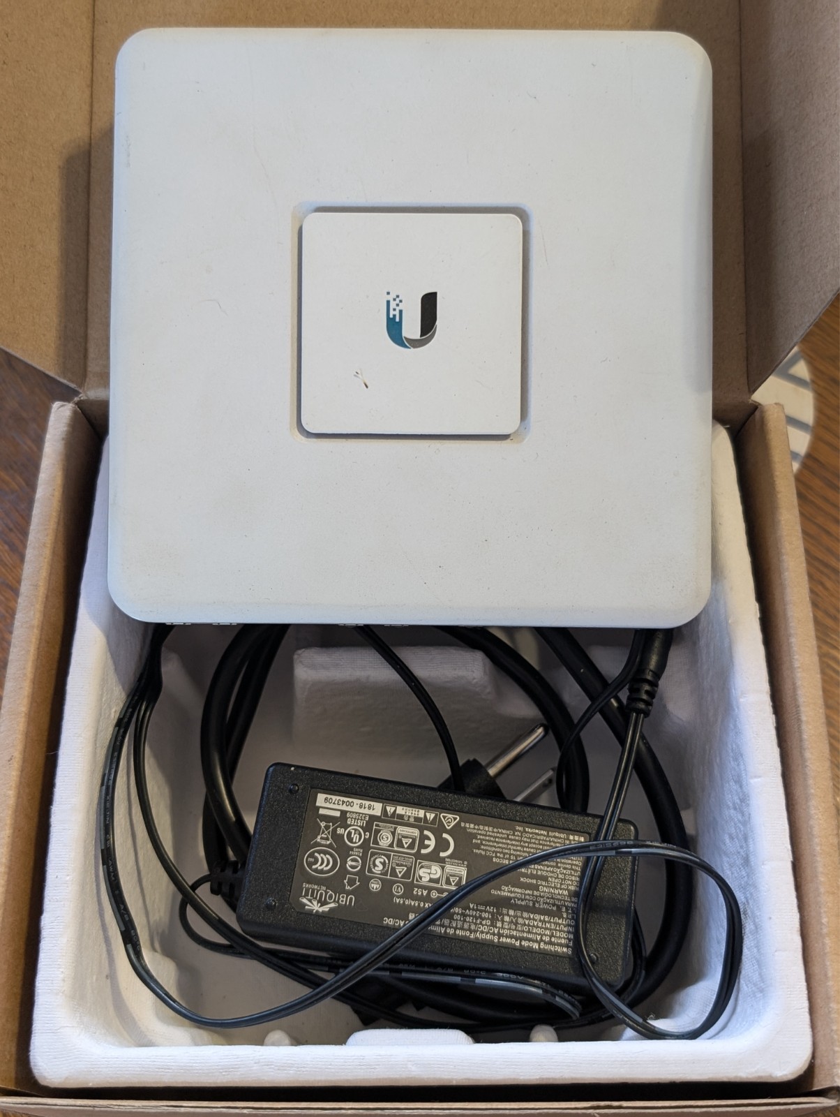 Ubiquiti UniFi Security Gateway Enterprise Firewall Router USG w/ Power Supply