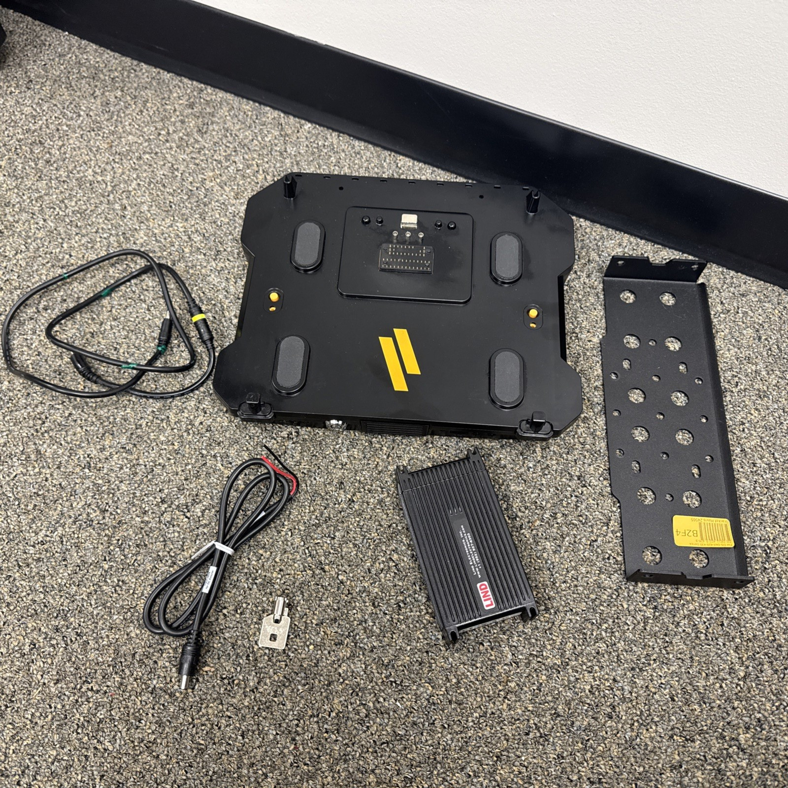 Havis DS-DELL-422-3 Triple High-Gain Antenna Adv Port Replication Dock Station B