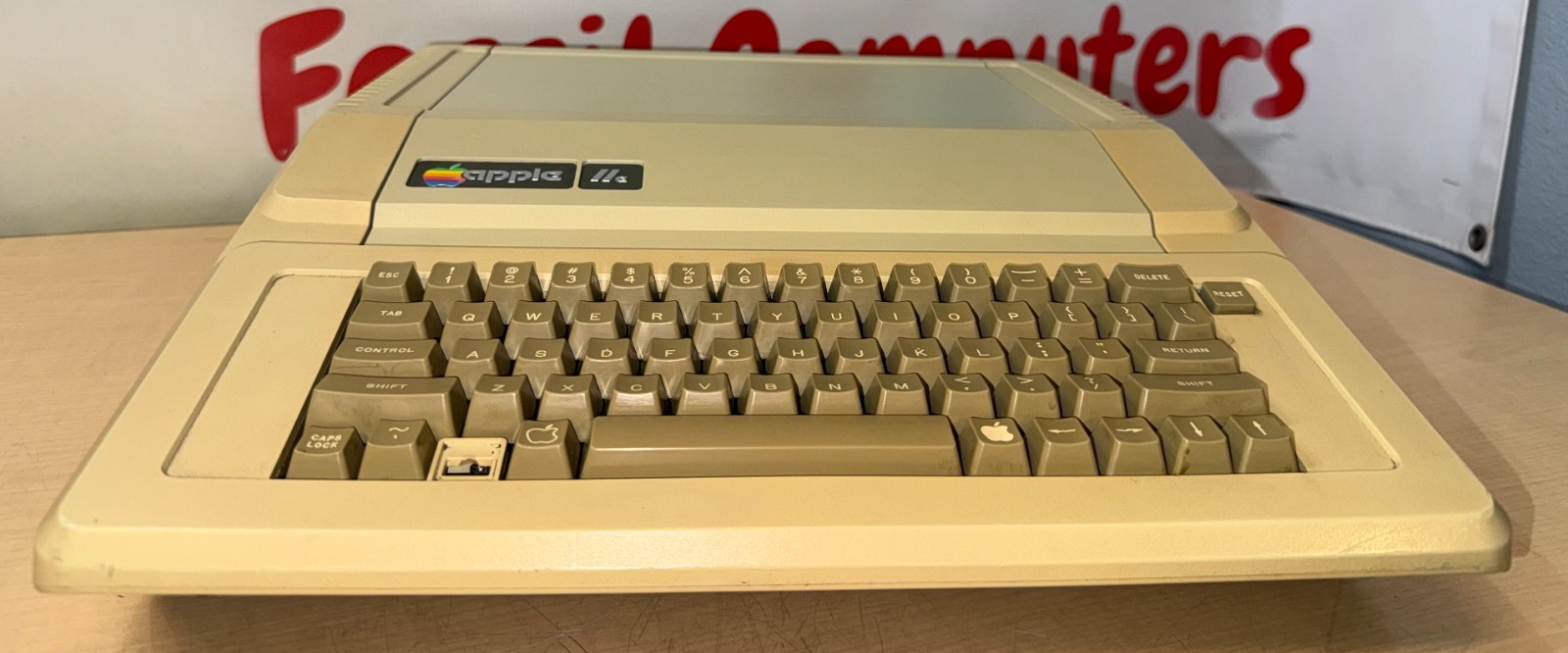 Apple IIe Computer A2S2064 w/AIIE 80 Coliumn and Disk II Interface Cards