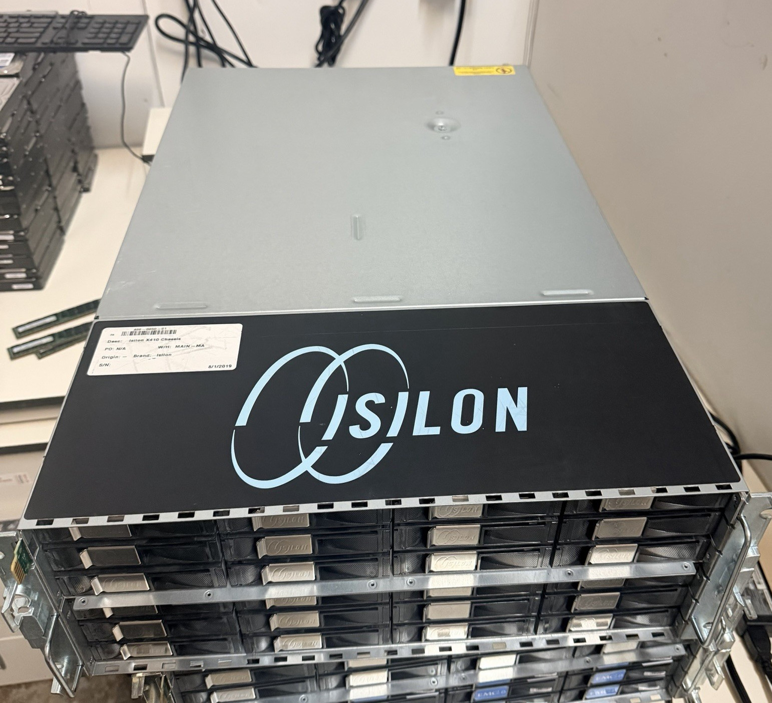 EMC ISILON X410 2xINTEL XEON E5-2640 V2 64GB RAM Only 24 Caddies  TrueNAS Server