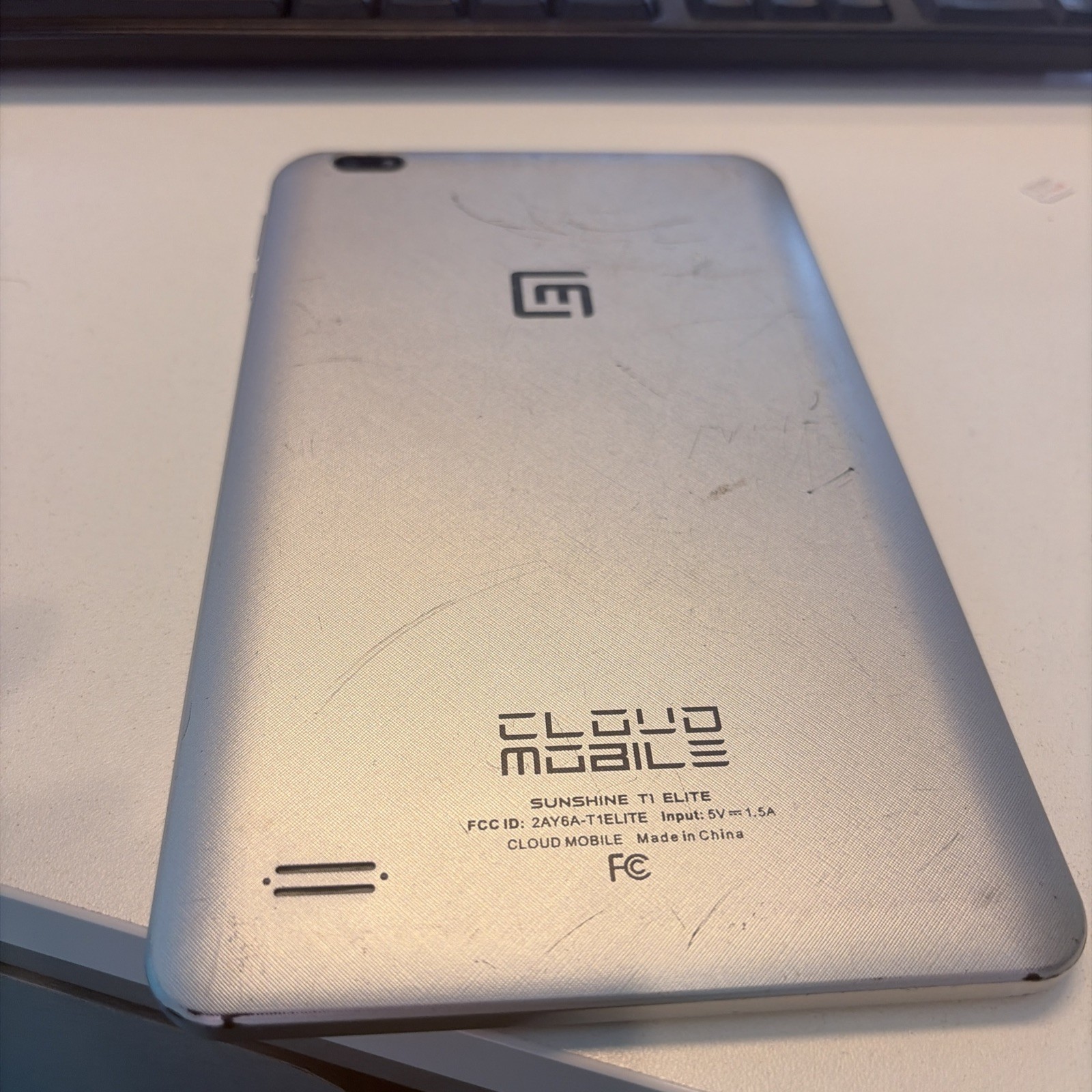 Cloud Mobile Sunshine T1 8" 16GB 1GB Android Tablet