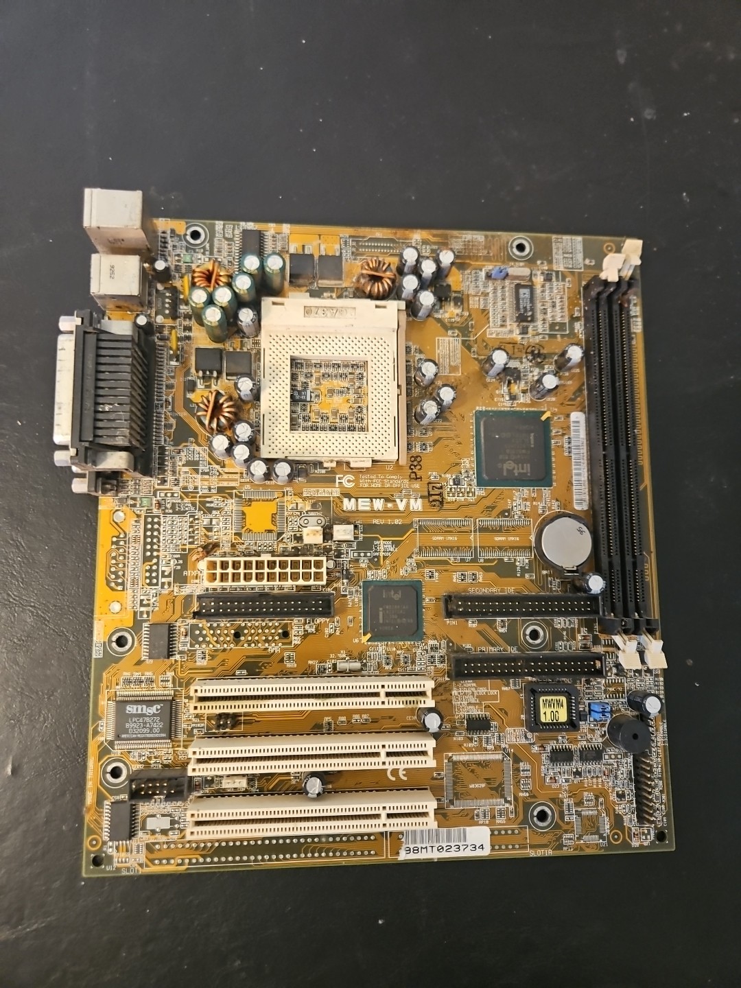 MB, ASUS MEW-VM REV 1.02, 3 PCI slots, PGA 370, 5184-3418 UNTESTED 