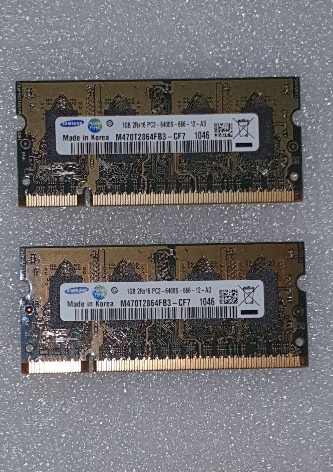 2x Samsung - M470T2864FB3-CF7 1GB 200Pin SO-DIMM DDR2 800MHz memory module