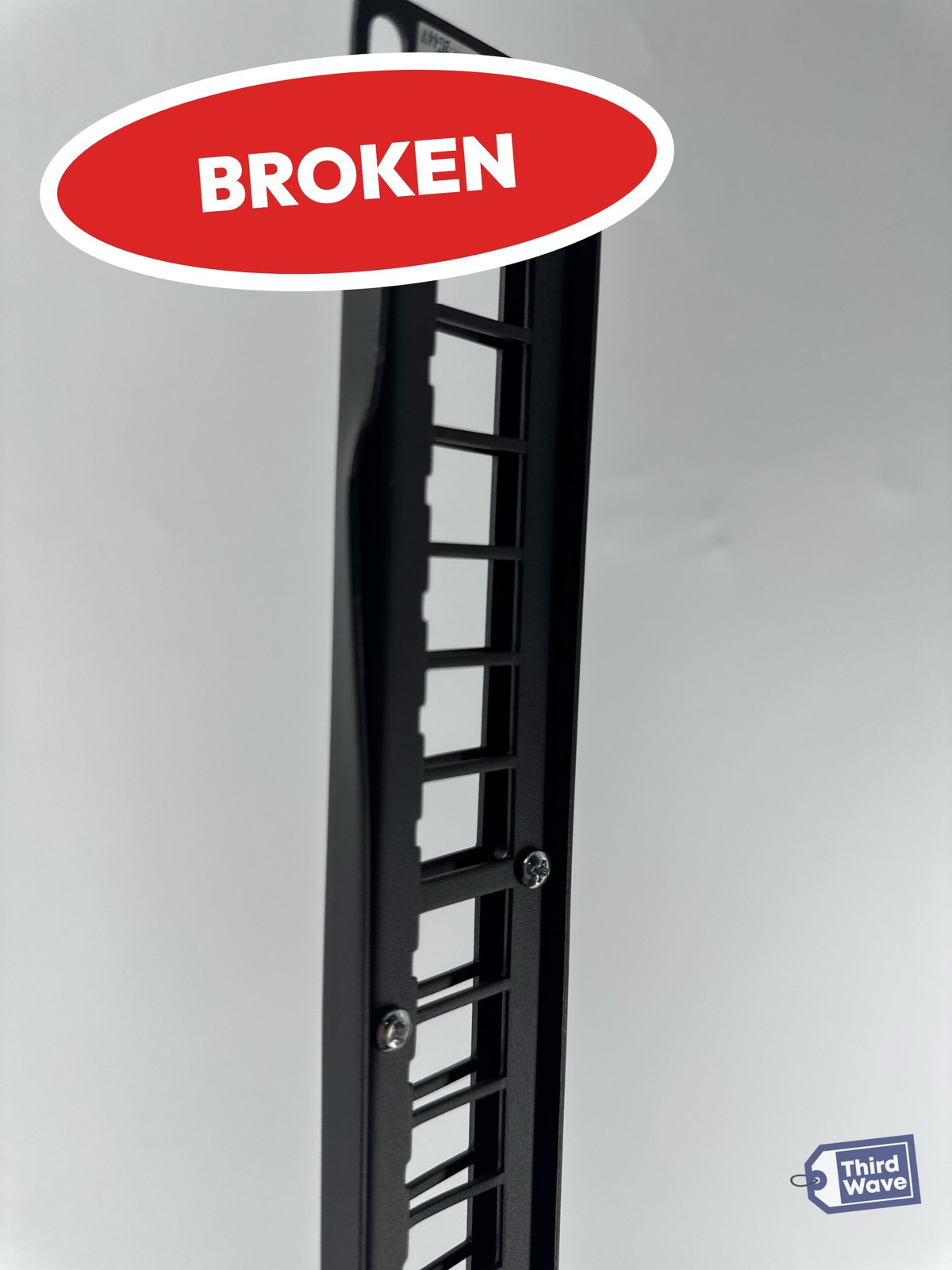 (BROKEN) Leviton 49255-H24 QuickPort Patch Panel 24-Port 1RU Black