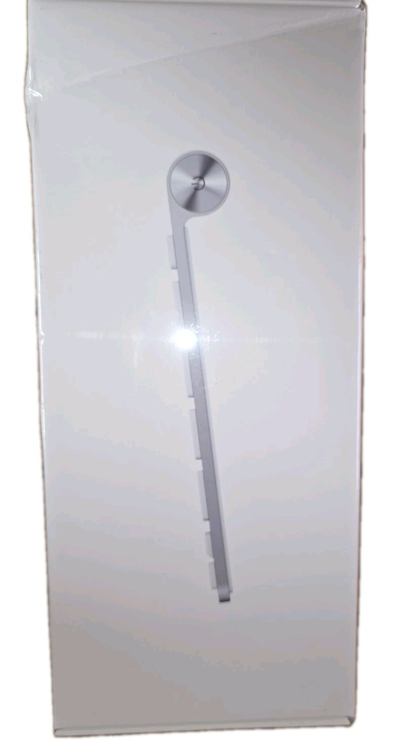 Brand New Sealed Apple A1314 Wireless Keyboard - MC184LL/B Small Dent On Box Pic