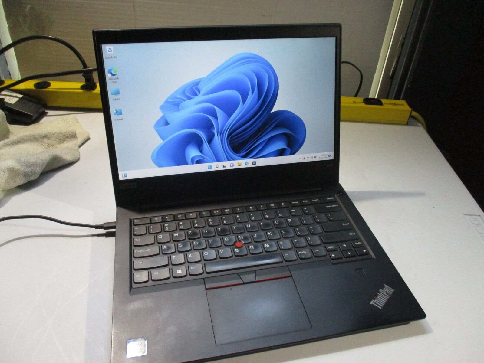 Lenovo ThinkPad E480 Intel i5-7200u-2.5GHz  8GB 256GB SSD Windows11P  HDMI 1080