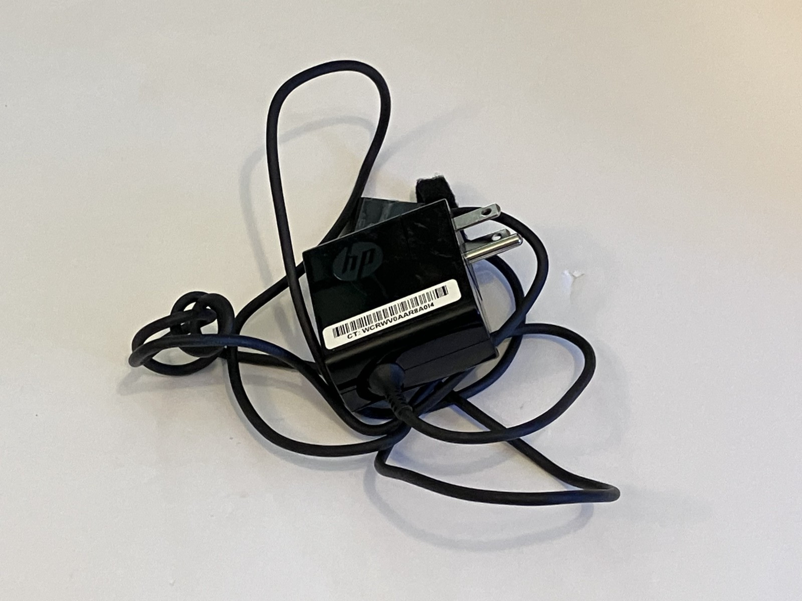 HP 686120-001 685735-003 HSTNN-DA34 AC/DC Adapter Charger