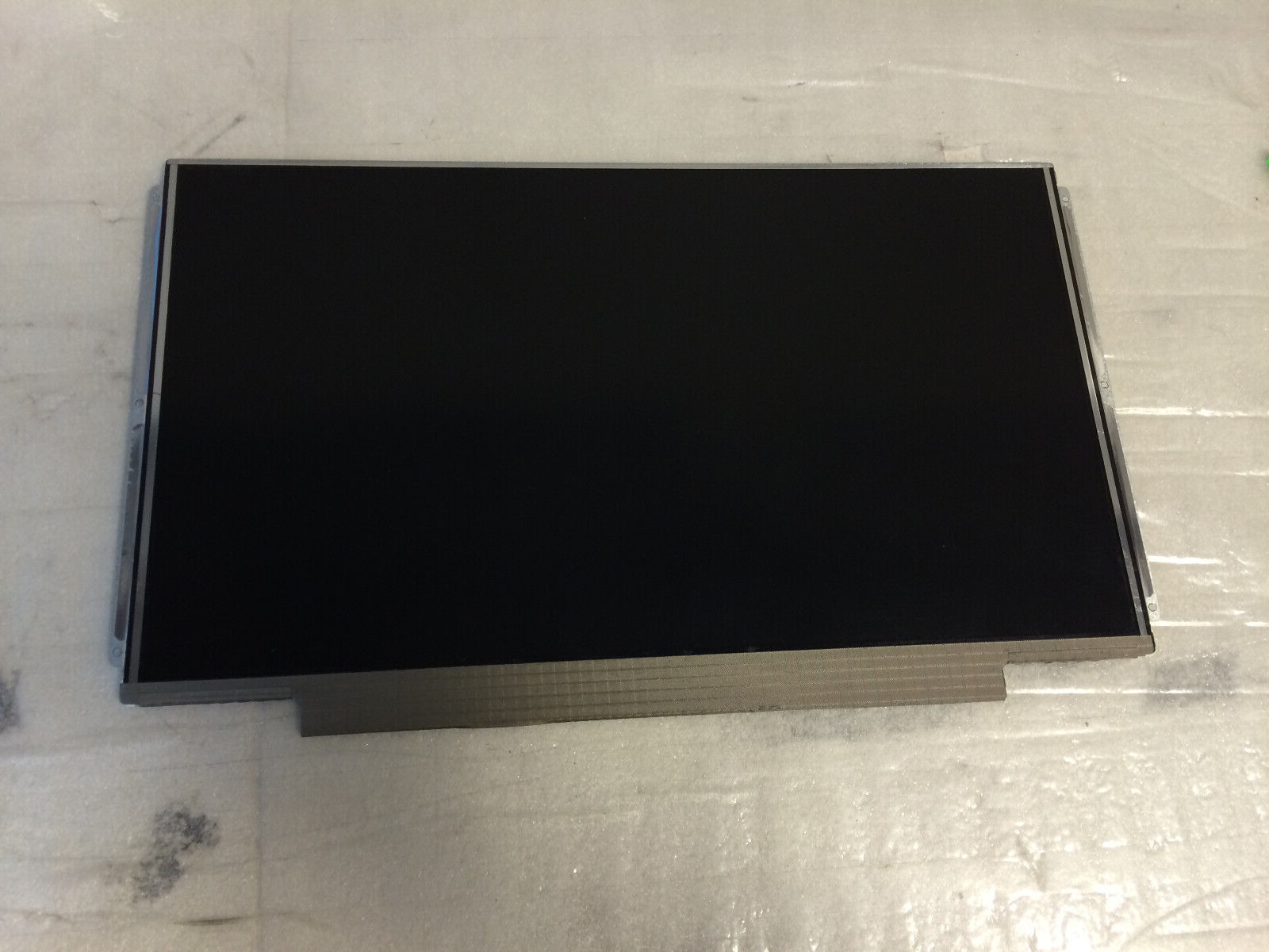 Dell LG display LP133WH2-TLHA  13.3