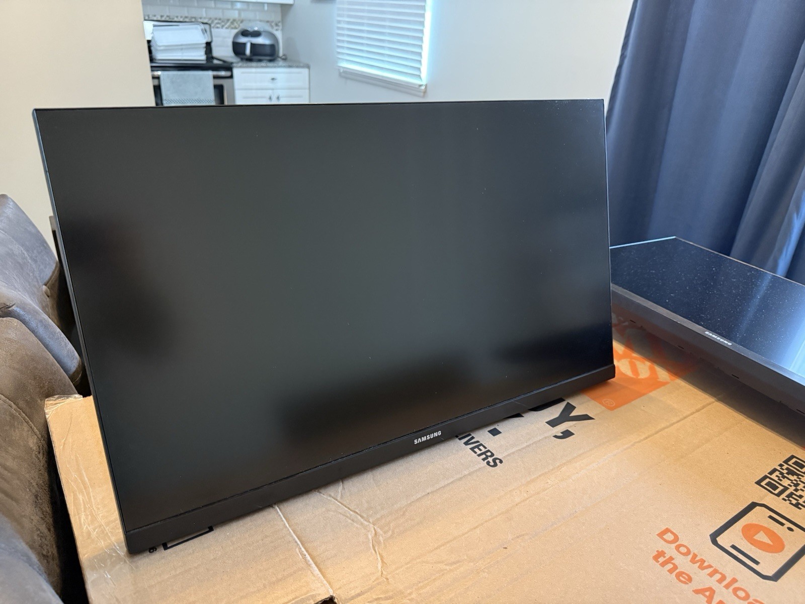 Samsung S27H850QFN 27" WQHD Business Monitor 2560x1440 - Monitor Only No Stand