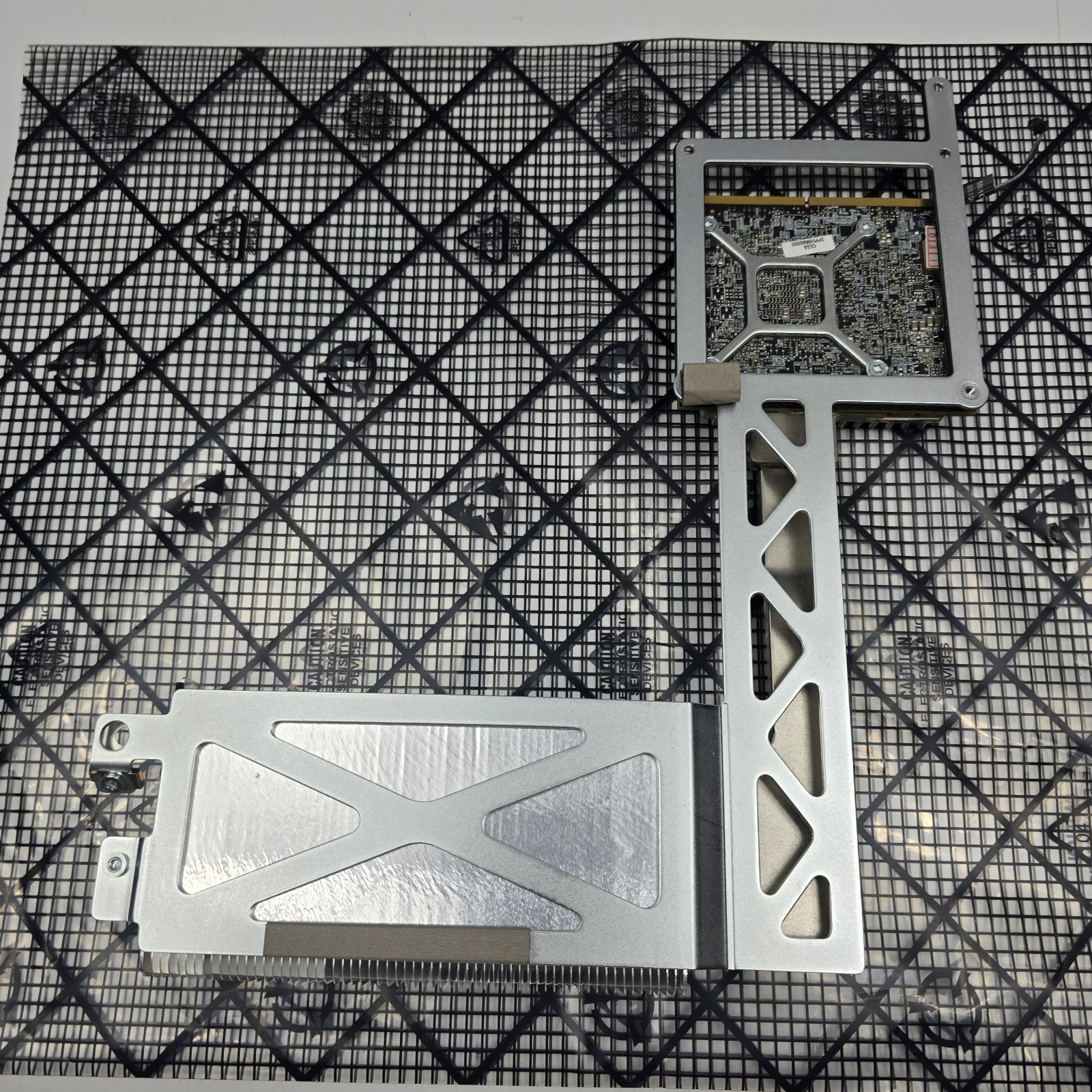 Apple Imac Graphics Card With Heat Sink & Sensor A1312 ATI Radeon HD 4670 256MB