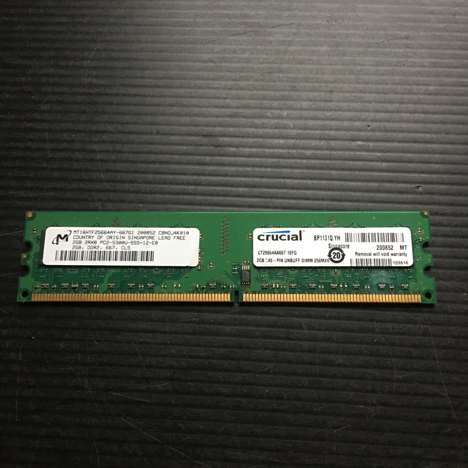 Micron Crucial 2GB PC2-5300U-555-12-E0 DDR2 667MHz 240-Pin Desktop DIMM Memory