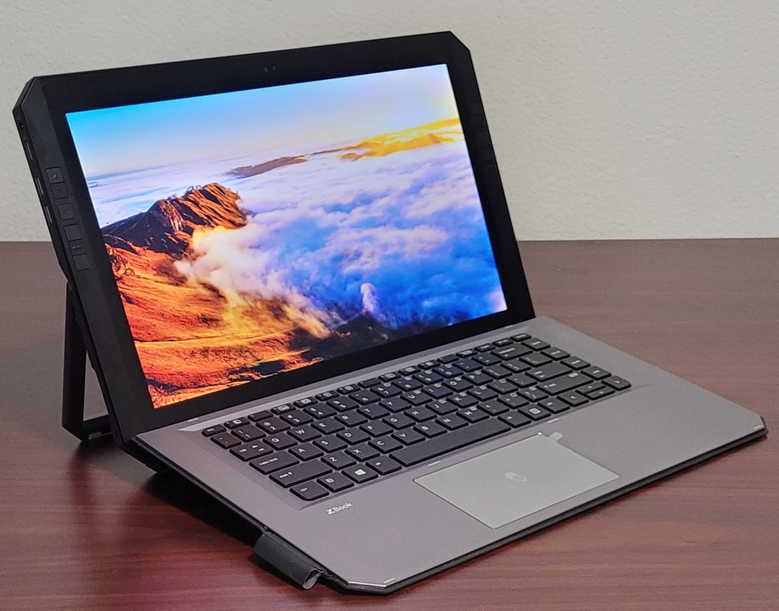 HP ZBook x2 G4 Tablet 4K IPS, i7-7600U 2.80GHz 16GB 256GB SSD Win 11 Quadro M620