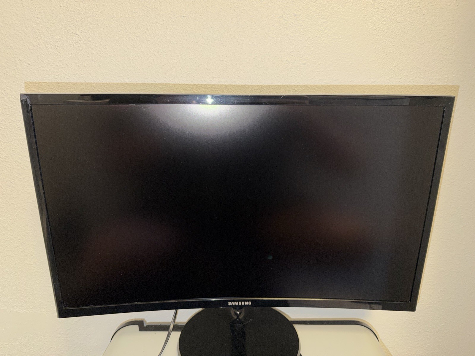 Samsung C24F390FHN 24" Curved FHD LCD 60Hz 4ms HDMI VGA