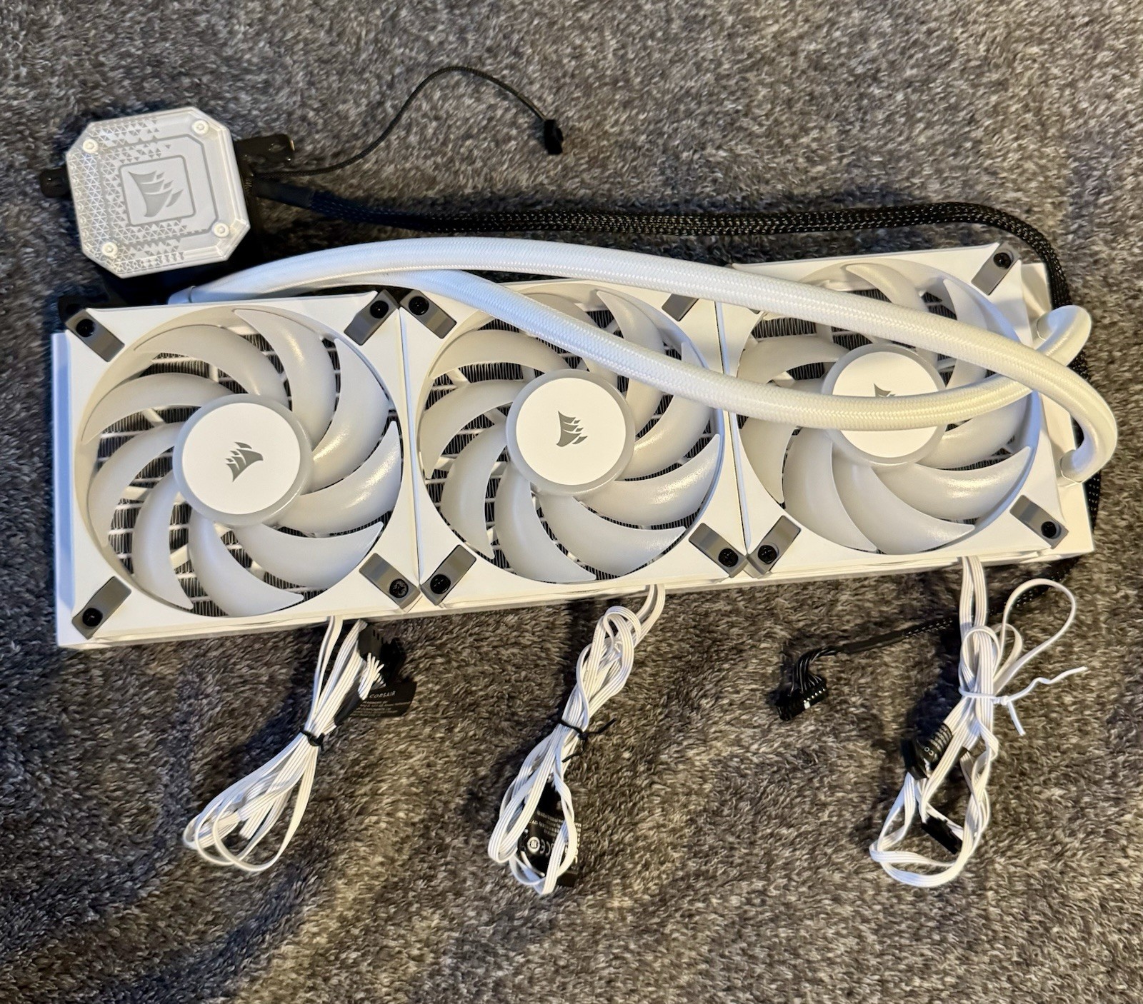 Corsair iCUE H150i Elite CAPELLIX XT Liquid CPU Cooler, 3 AF120 RGB Fans - 360mm